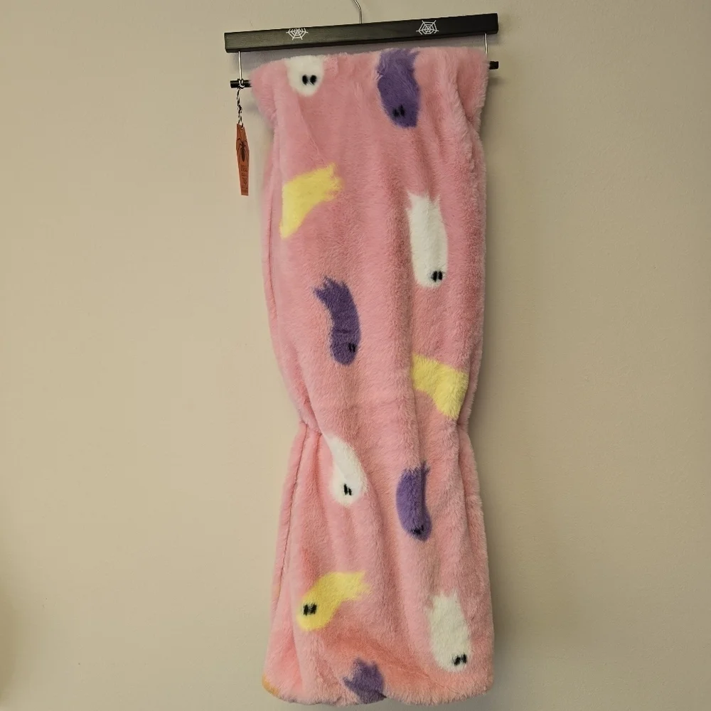 Storehouse Ghost Oversized Faux Fur Throw Blanket Pink